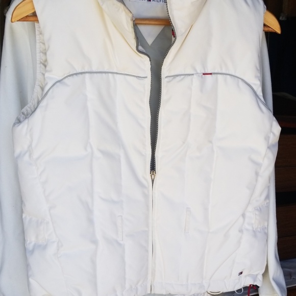 Dresses - Picture 2 of 8